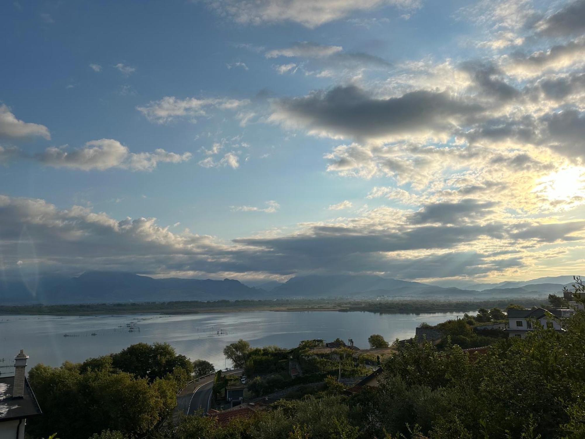 Lake Escape Villa Shiroke Shkodër Dış mekan fotoğraf